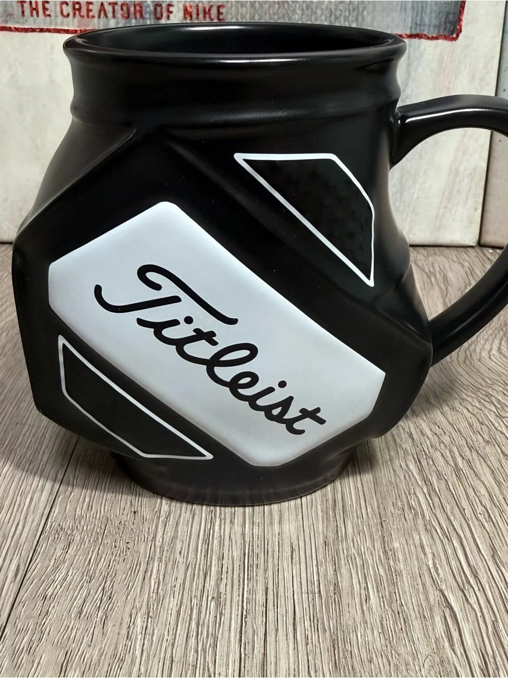 Titleist T Series Golf Bag Ceramic Coffee Mug Black Golf Ball Design Rare Used